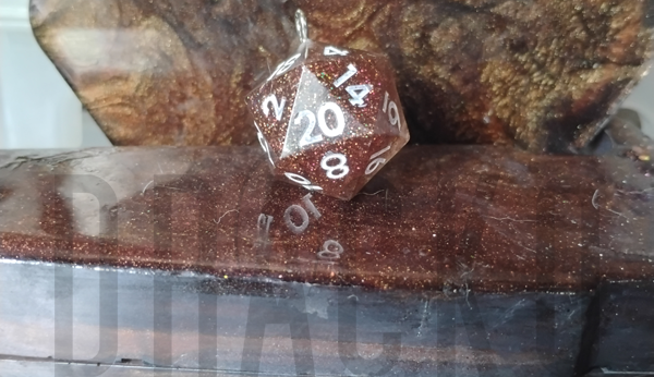 D20 Brown-Red Pendant