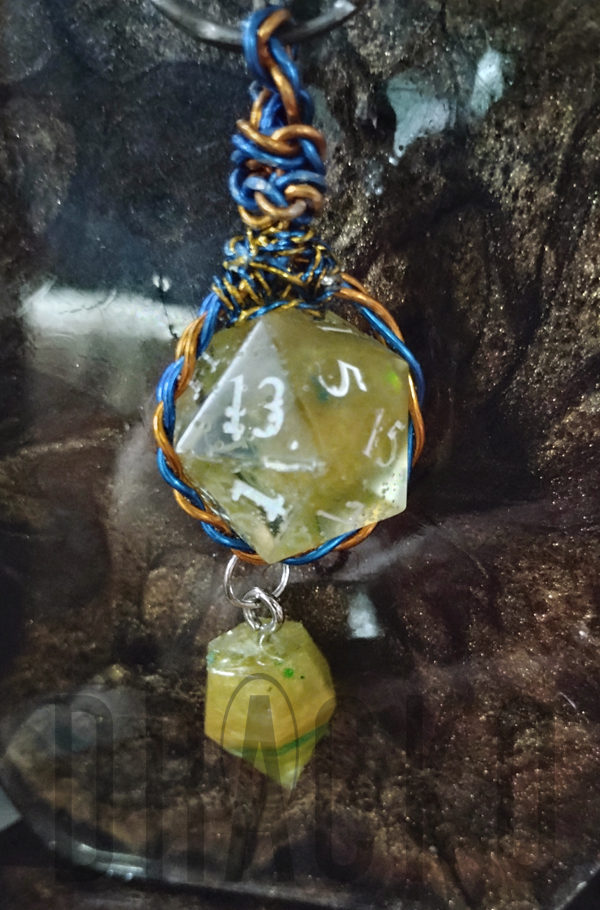 D20 Gold and Blue Keychain